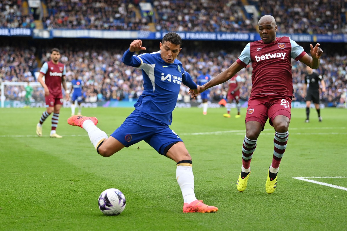 Relegated striker set to return to Aston Villa this summer